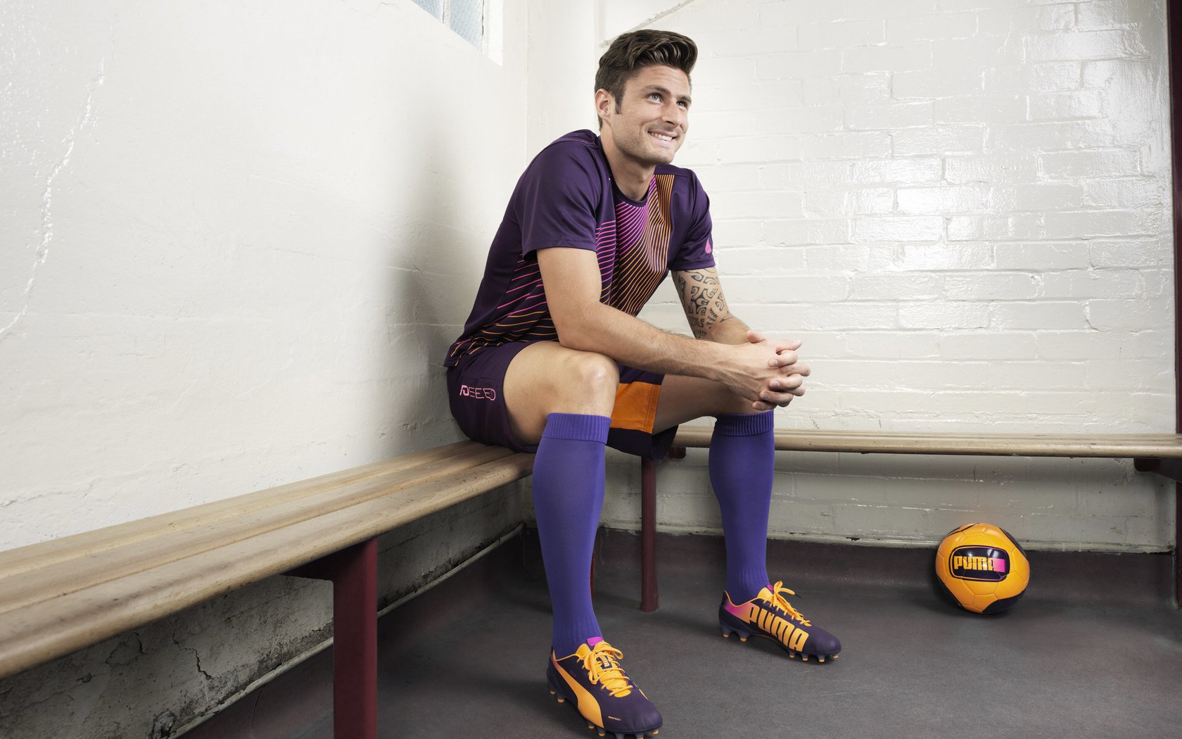 西亚卡姆重返赛场，比赛规则变更首场状态出色，IG观众沸腾！引发球迷热议